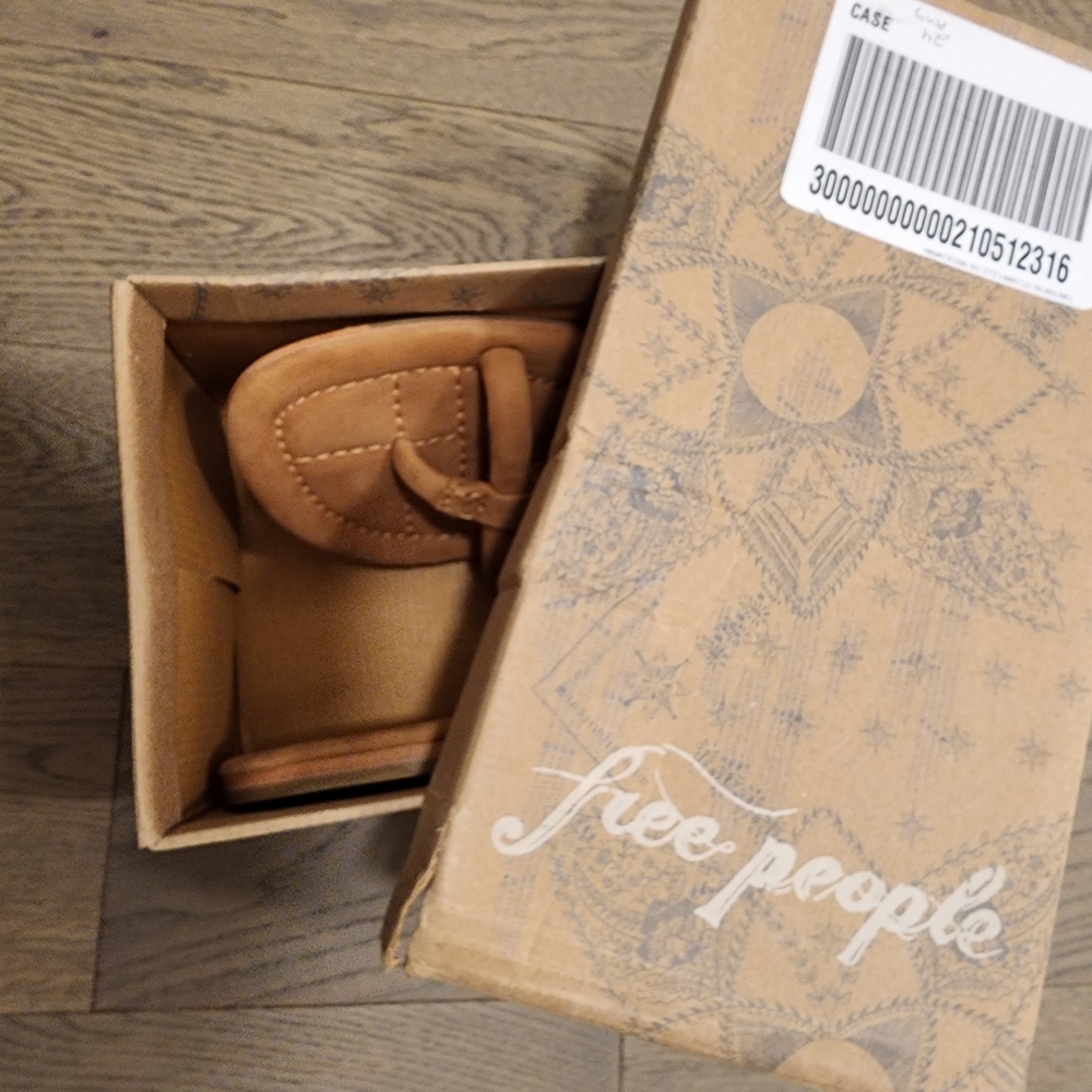 Free People Hadden Strappy Sandal New 9M Cinnamon Clay color - Picture 4 of 4